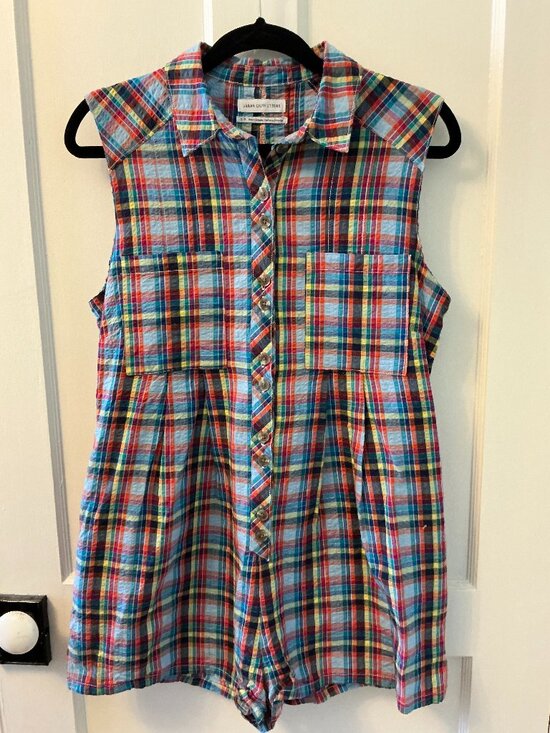Urban Outfitters Pants - Urban Outfitters seersucker check romper jumpsuit w/pockets (shorts) S